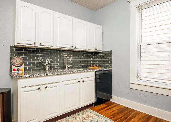Historic Gem Perfect For Groups And Long Columbus