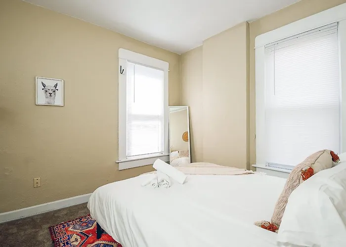 Historic Gem Perfect For Groups And Long Сasa de vacaciones Columbus